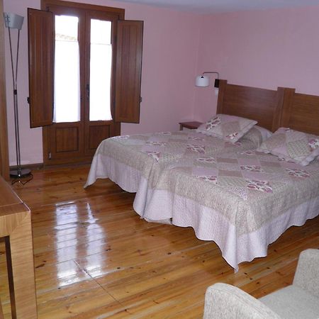 Apartamentos Turisticos Peñafiel Δωμάτιο φωτογραφία