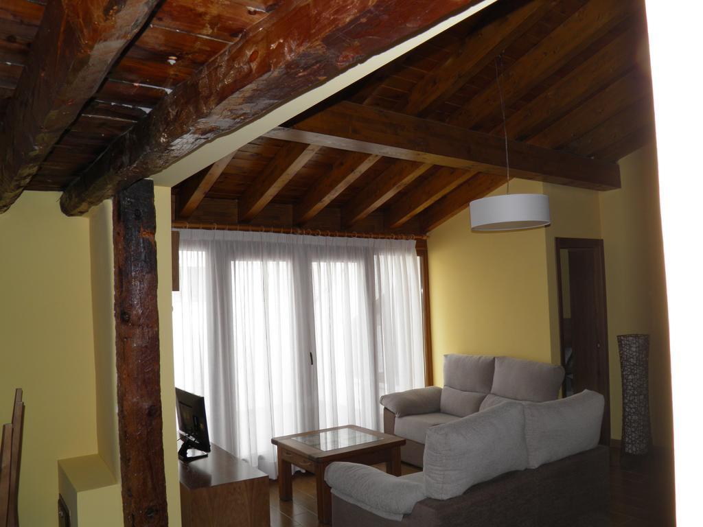Apartamentos Turisticos Peñafiel Δωμάτιο φωτογραφία